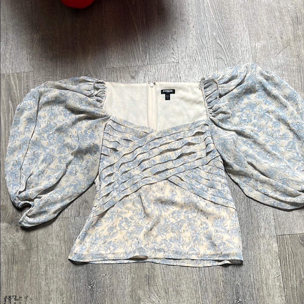 cinq a sept Blue Floral Women's Top